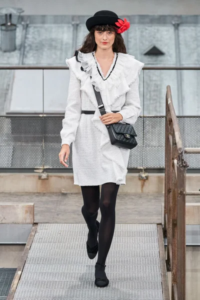 Look 38